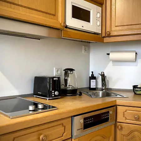 -- Inklusive Parkplatz & Wifi, Vollausgestattete Kueche Mit Geschirrspueler -- Perfekt Fuer Urlaub & Business Apartment